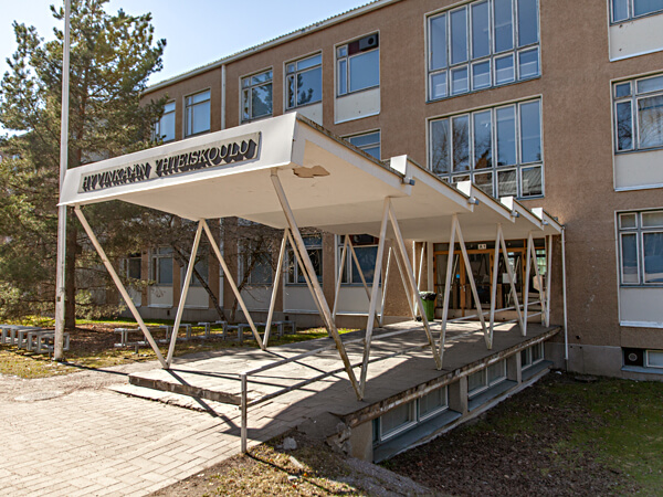 Pääsisäänkäynti